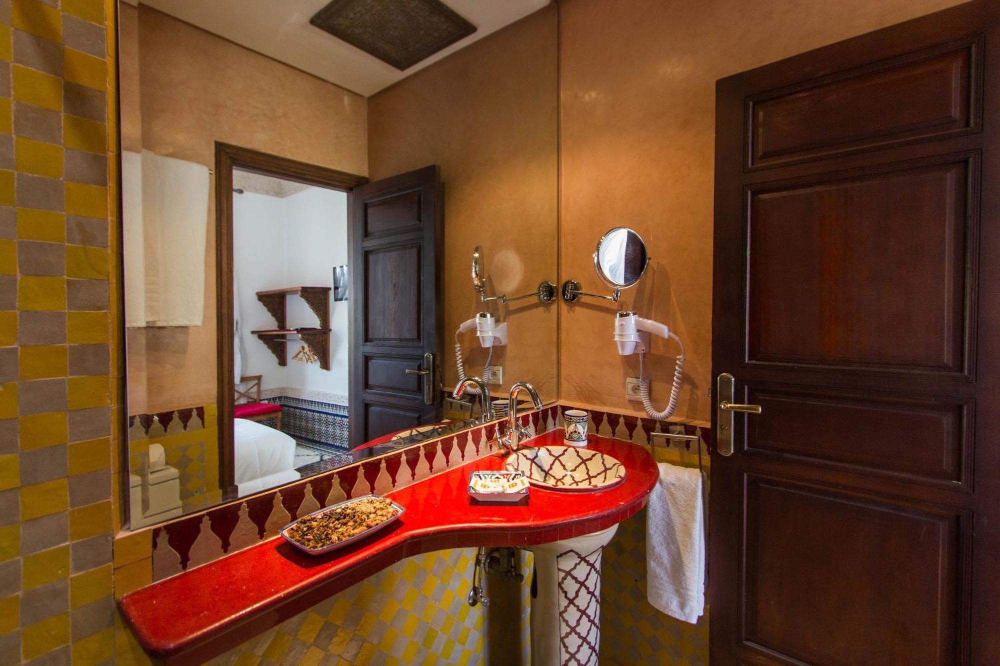 Riad Mazar Фес Экстерьер фото